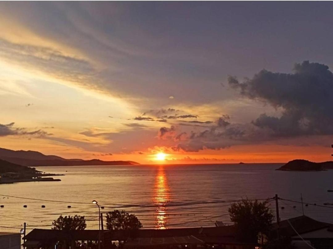 Blue Hotel Ksamil Luaran gambar