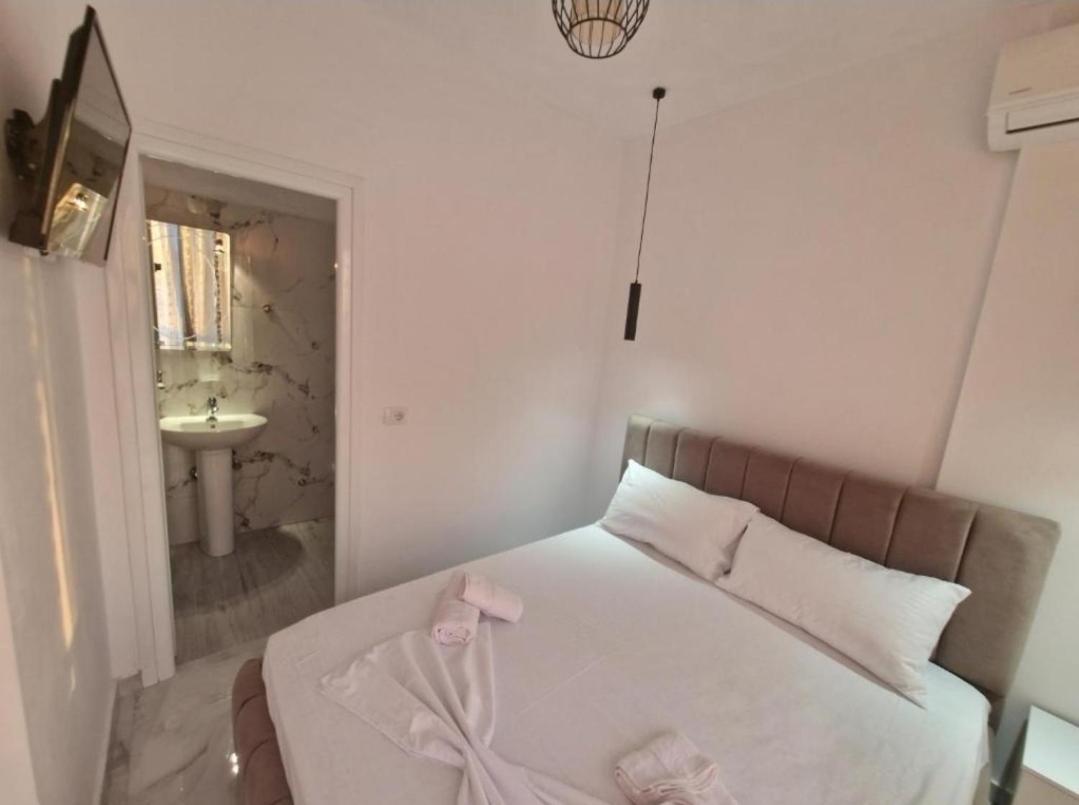 Blue Hotel Ksamil Luaran gambar